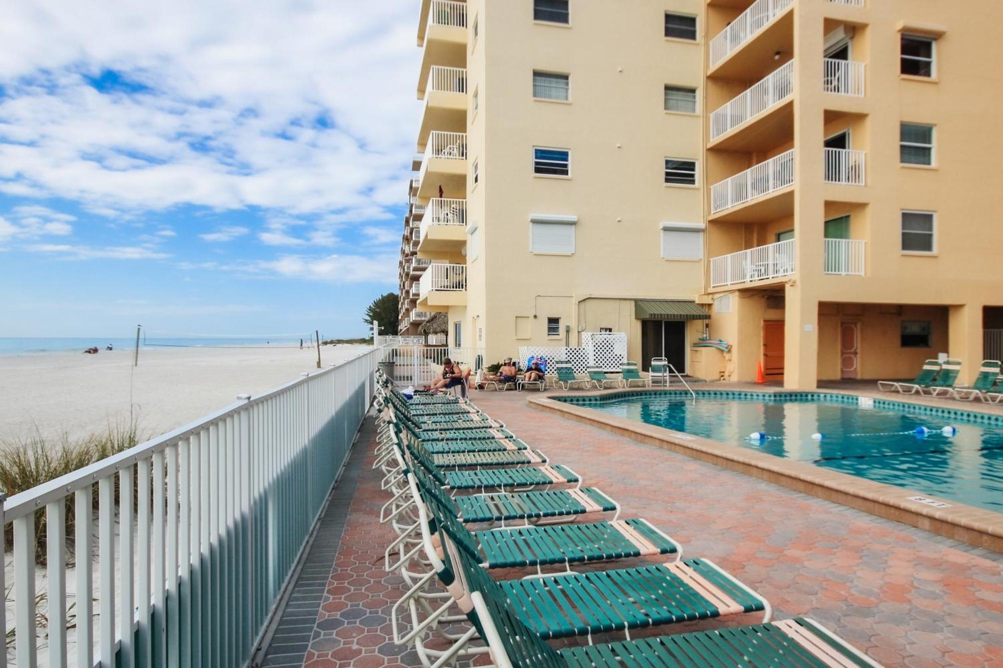 Holiday Villas III 505 Clearwater Beach Exterior photo